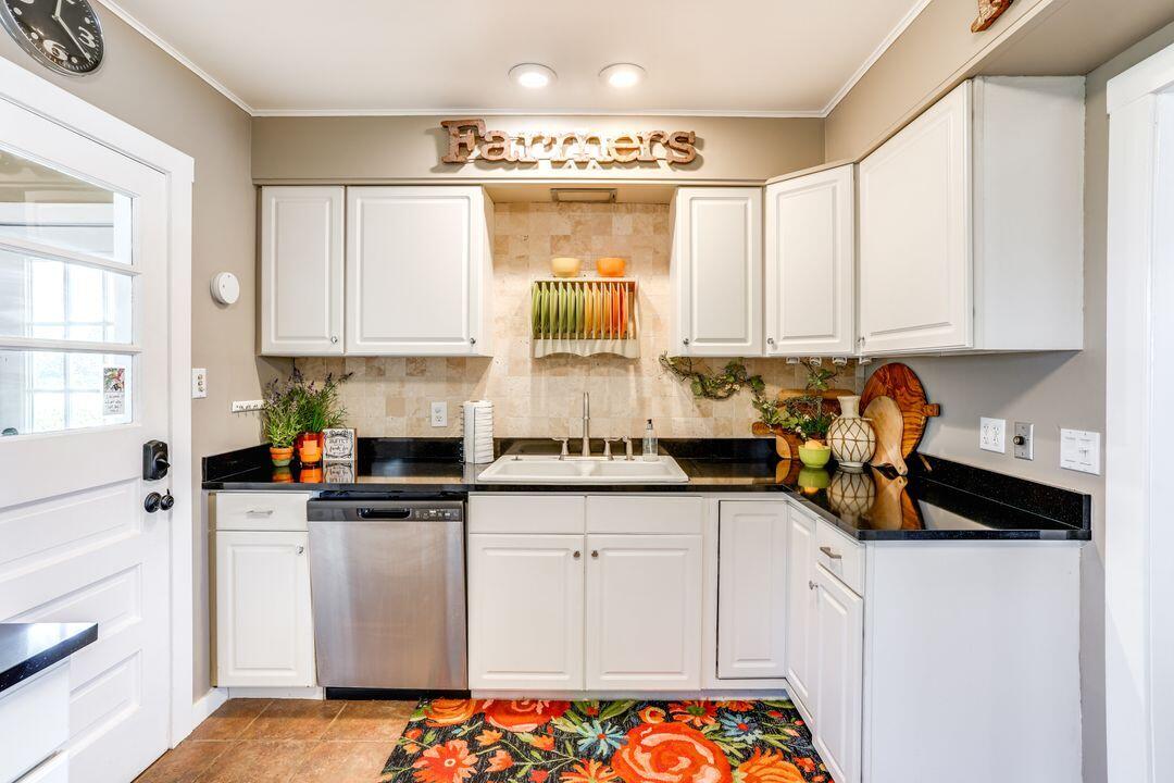 51479 Summit Street Paw Paw, MI 49079 - Photo 8 of 45 a0FPl000006qTX8MAM