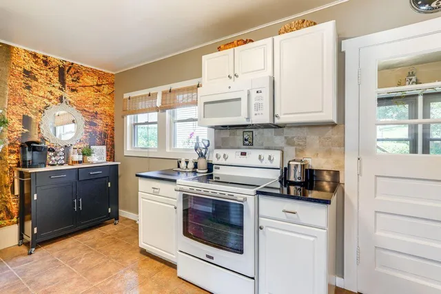 $650,000 | 51479 Summit Street, Paw Paw, MI 49079