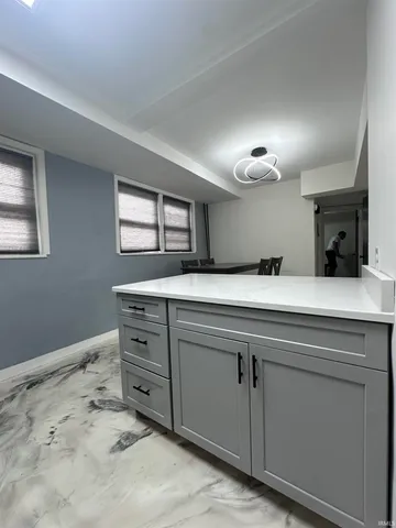 $1,250 | 2024 Lincoln Avenue, Unit B2, Evansville, IN 47714