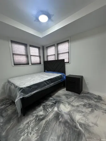 $1,000 | 2024 Lincoln Avenue, Unit B2, Evansville, IN 47714