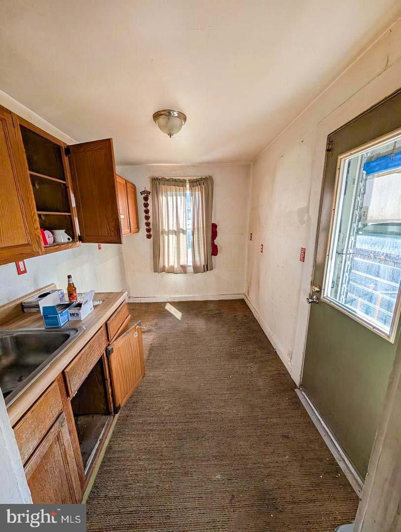 241 Colgate Avenue Baltimore, MD 21222 - Photo 3 of 9