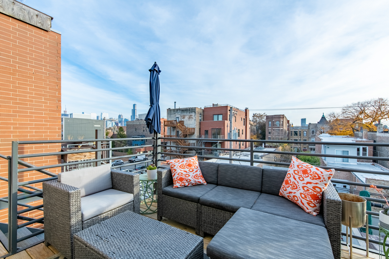 1409 West Huron Street, Unit 3 Chicago, IL 60642 - Photo 2 of 42 a view of a terrace with couches