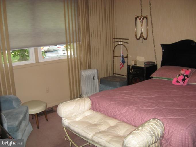 2711 Summerson Road Baltimore, MD 21209 - Photo 22 of 23 Bedroom (Master)