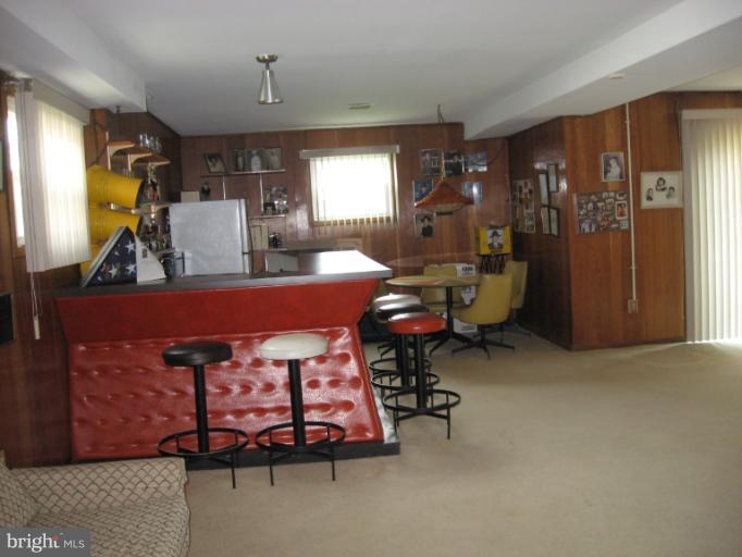 2711 Summerson Road Baltimore, MD 21209 - Photo 10 of 23 Family Room