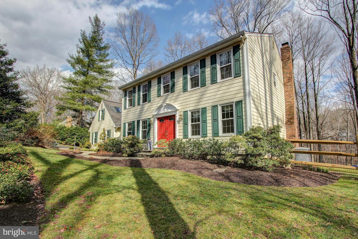 10901 Wilder Point Lane Reston, VA 20191 - Photo 2 of 30 Expansive yard, front, side, and back