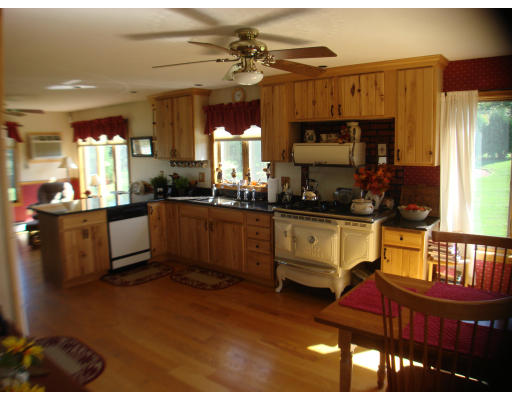 30 Piasta Road Dudley, MA 01571 - Photo 9 of 21