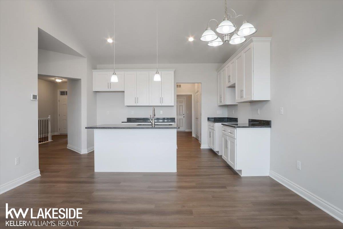 48367 Whittington Road New Baltimore, MI 48047 - Photo 15 of 34 50165046-2C19B404-00B8-4FEA-8013-E8B1052073BD.JPG