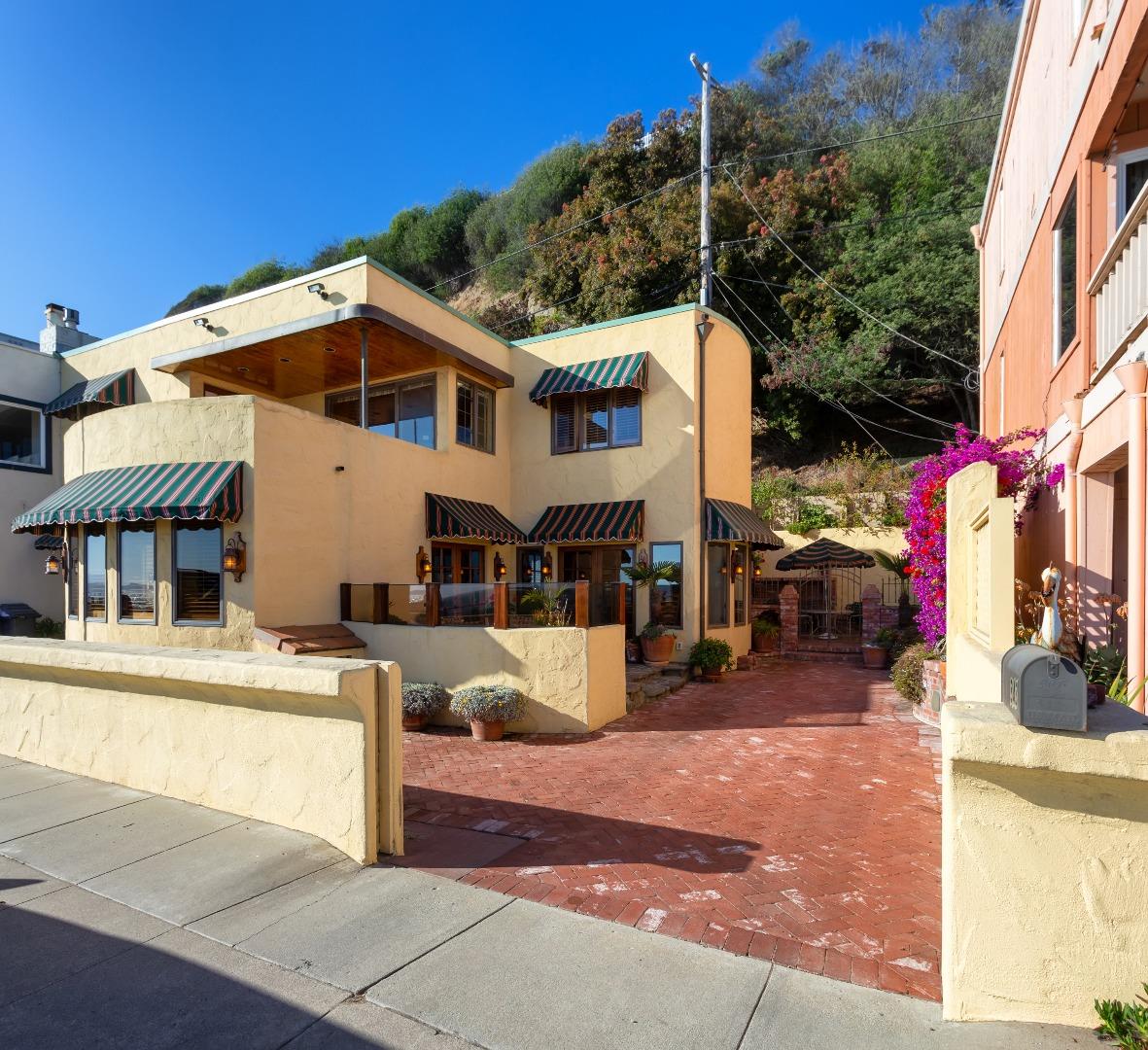 343 Beach Drive Aptos, CA 95003 - Photo 29 of 34 a view of a house with backyard and sitting area