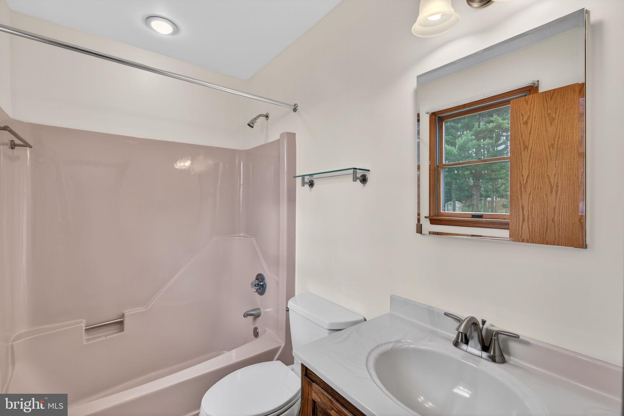 1703 Brickhouse Lane Fallston, MD 21047 - Photo 20 of 43 Primary Bathroom
