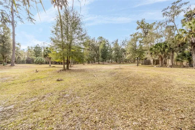 $385,000 | 1085 State Rte 100, Florahome, FL 32140