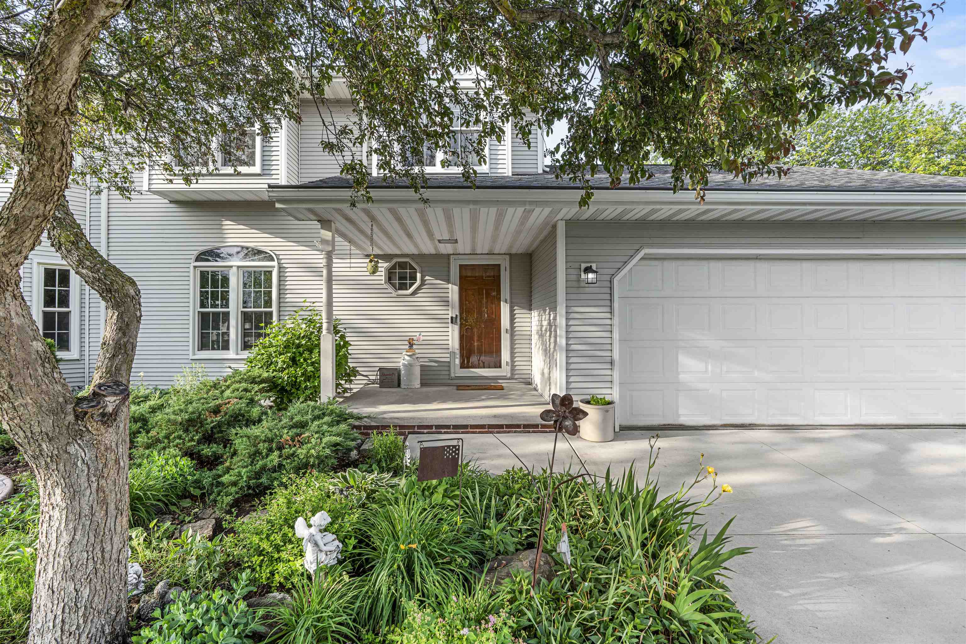 N340 Tamarack Circle Appleton, WI 54915 - Photo 5 of 81