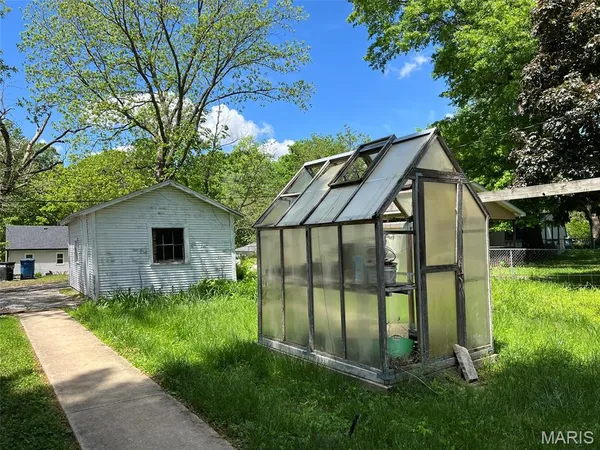 $89,900 | 207 Gremer Avenue, Edwardsville, IL 62025