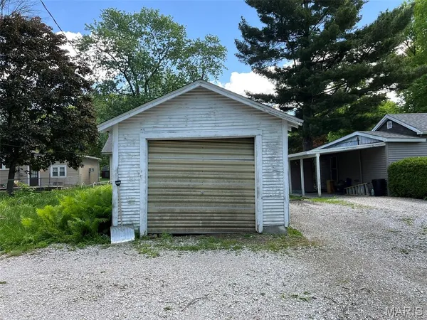$89,900 | 207 Gremer Avenue, Edwardsville, IL 62025