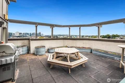 $348,000 | 1420 East Pine Street, Unit E307, Seattle, WA 98122