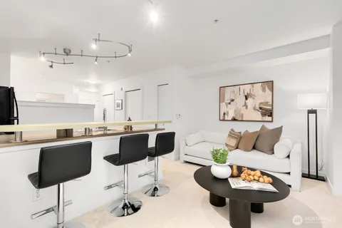 $348,000 | 1420 East Pine Street, Unit E307, Seattle, WA 98122