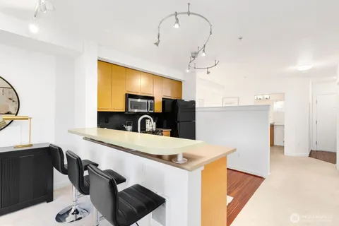 $348,000 | 1420 East Pine Street, Unit E307, Seattle, WA 98122