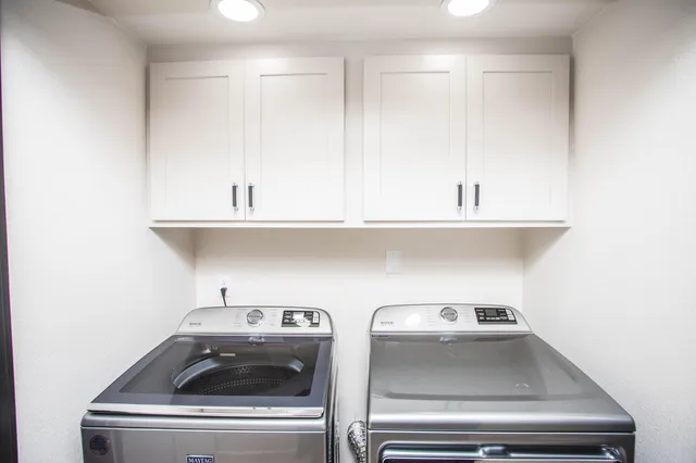 $895,000 | 25 East Lakeshore Drive, Ransom Canyon, TX 79366