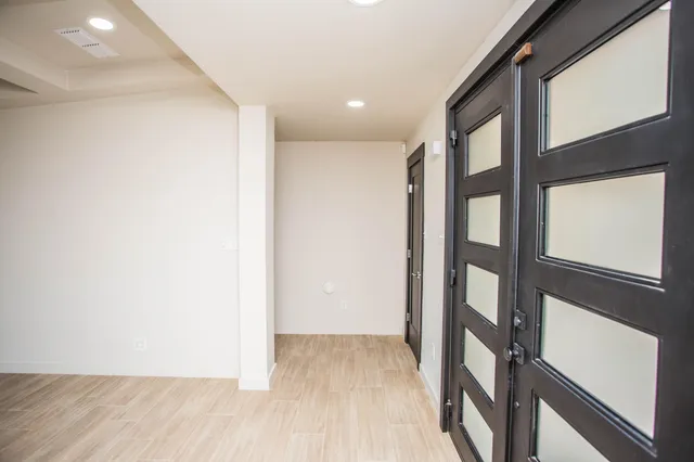 $895,000 | 25 East Lakeshore Drive, Ransom Canyon, TX 79366