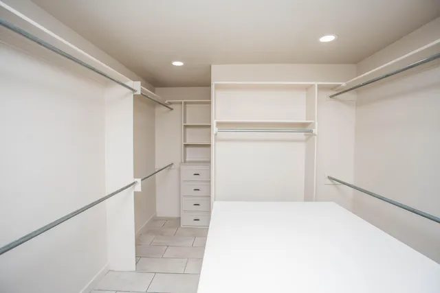 $895,000 | 25 East Lakeshore Drive, Ransom Canyon, TX 79366