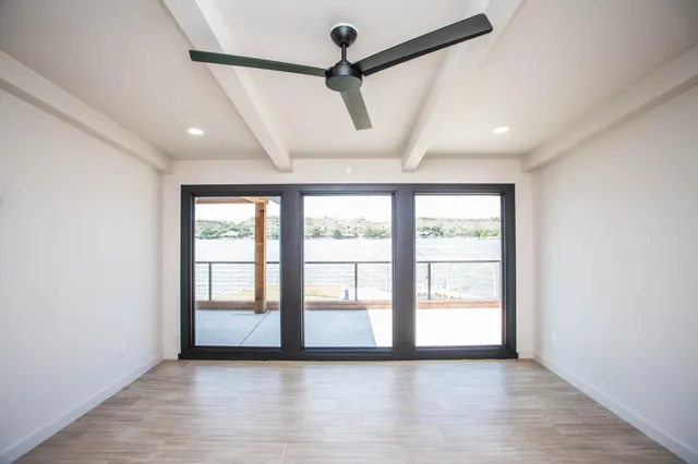 $895,000 | 25 East Lakeshore Drive, Ransom Canyon, TX 79366