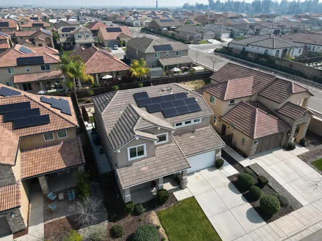 $549,500 | 563 Mesa Drive, Madera, CA 93636