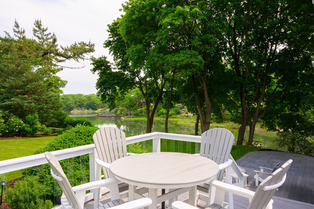 20 Nichols Road Cohasset, MA 02025 - Photo 4 of 39