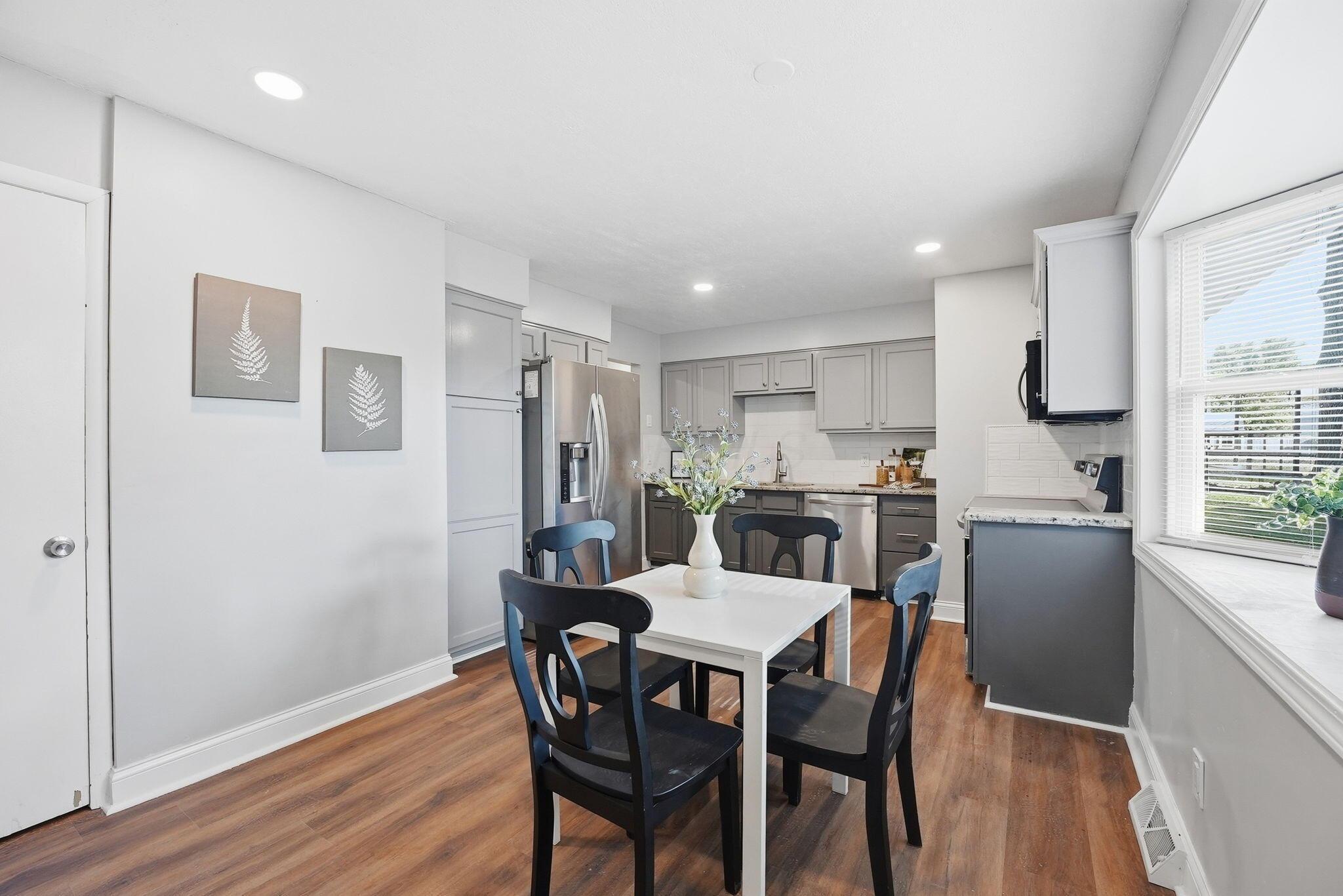 6034 Karl Road Columbus, OH 43229 - Photo 15 of 49