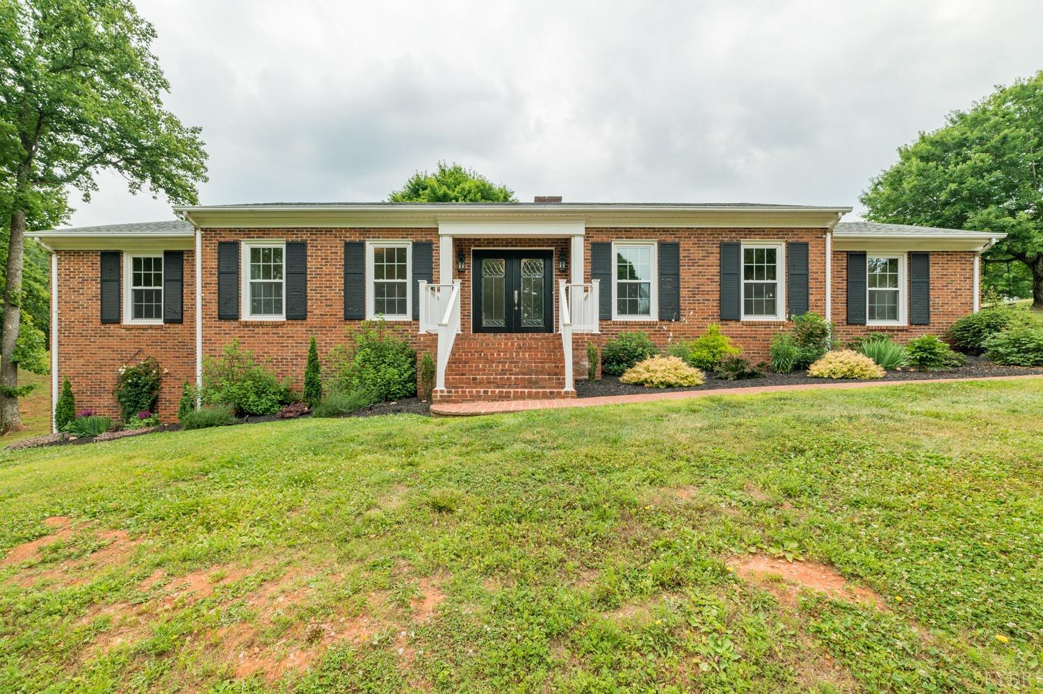 5335 Perrowville Road Forest, VA 24551 - Photo 3 of 65