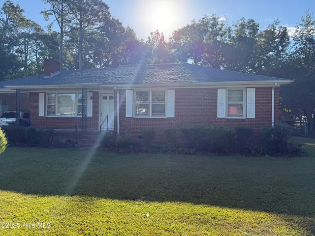 $1,300 | 1103 Cedar Lane, Greenville, NC 27858