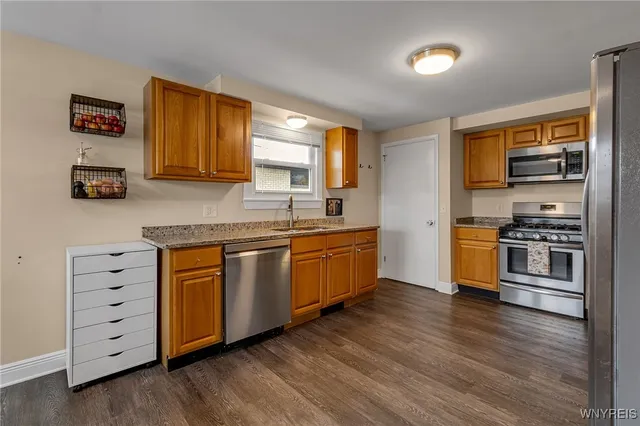 $259,900 | 203 Lydia Lane, Cheektowaga, NY 14225