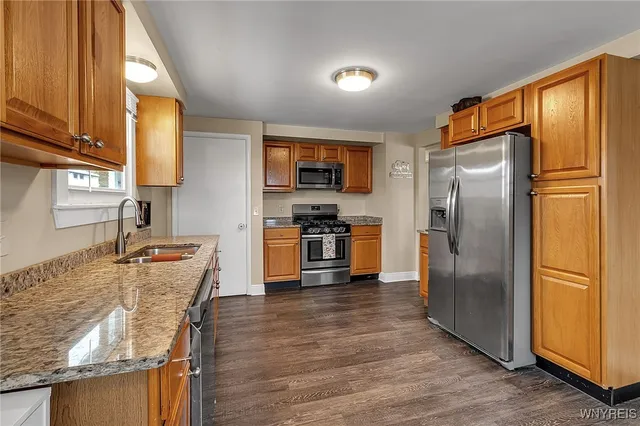 $259,900 | 203 Lydia Lane, Cheektowaga, NY 14225