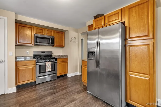 $259,900 | 203 Lydia Lane, Cheektowaga, NY 14225