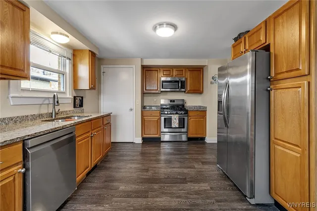 $259,900 | 203 Lydia Lane, Cheektowaga, NY 14225