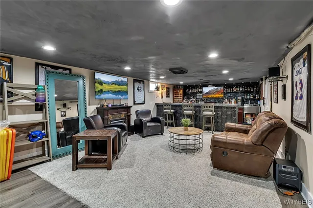 $259,900 | 203 Lydia Lane, Cheektowaga, NY 14225