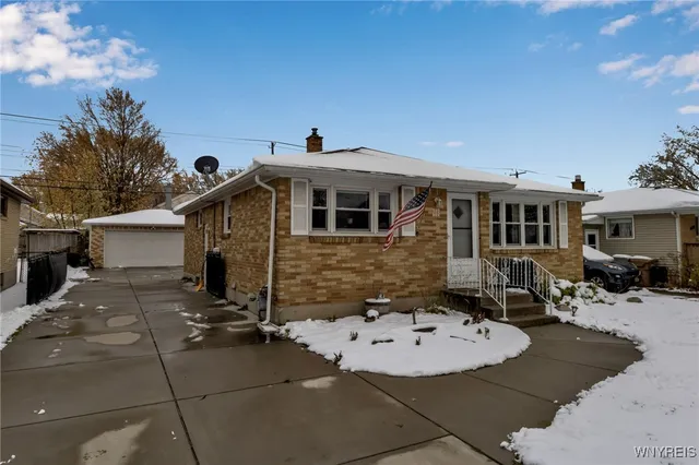 $259,900 | 203 Lydia Lane, Cheektowaga, NY 14225