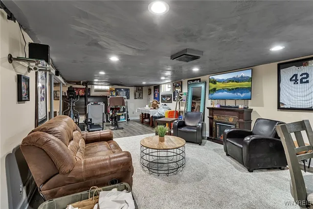 $259,900 | 203 Lydia Lane, Cheektowaga, NY 14225