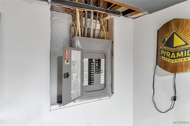 $259,900 | 203 Lydia Lane, Cheektowaga, NY 14225