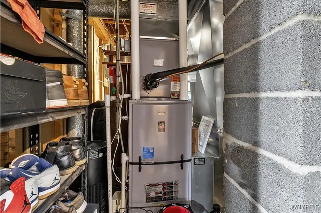 $259,900 | 203 Lydia Lane, Cheektowaga, NY 14225