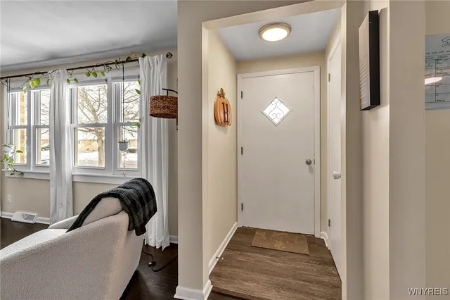 $259,900 | 203 Lydia Lane, Cheektowaga, NY 14225