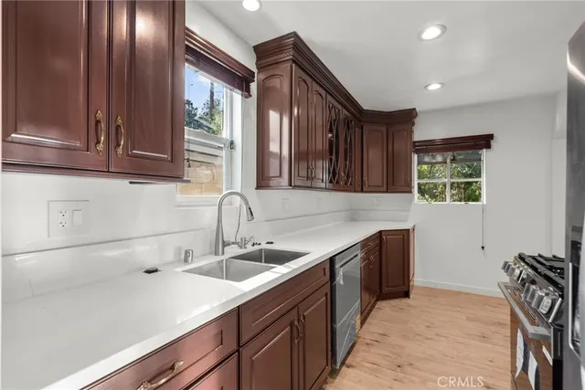 $4,000 | 18621 Bryant Street, Northridge, CA 91324