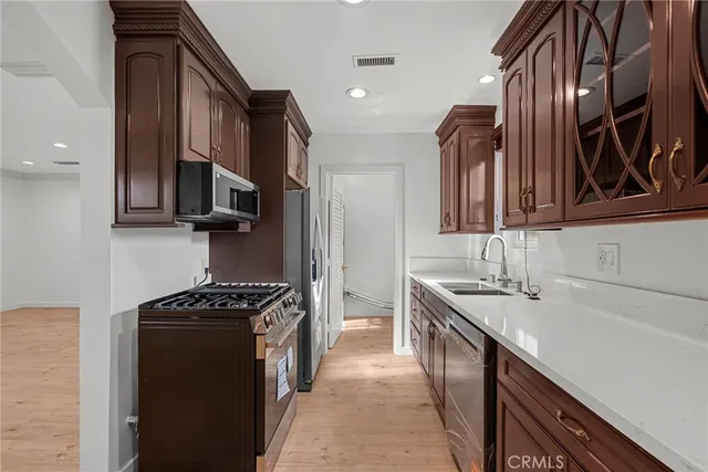 $4,000 | 18621 Bryant Street, Northridge, CA 91324