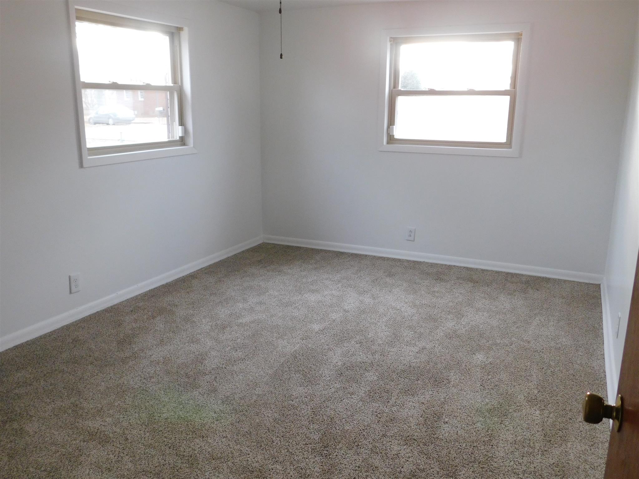 405 Burch Road Clarksville, TN 37042 - Photo 22 of 30 an empty room with a window