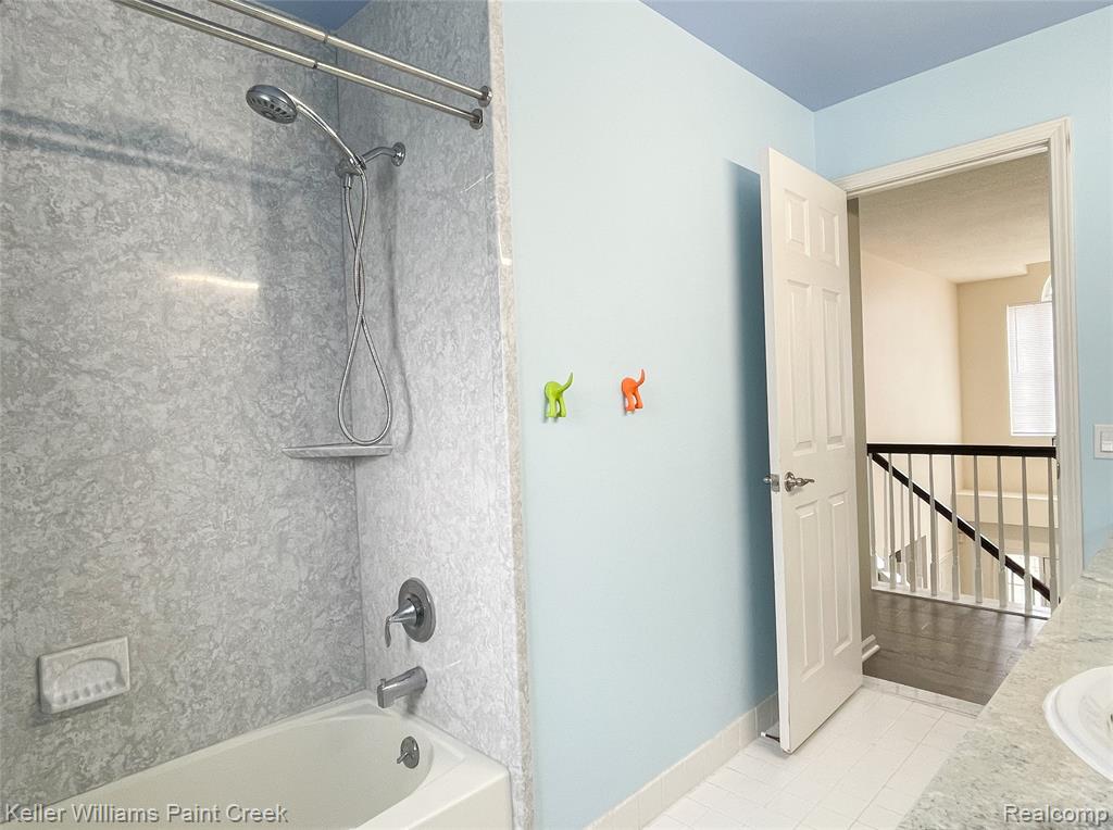4927 Ravine Court Ann Arbor, MI 48105 - Photo 16 of 36
