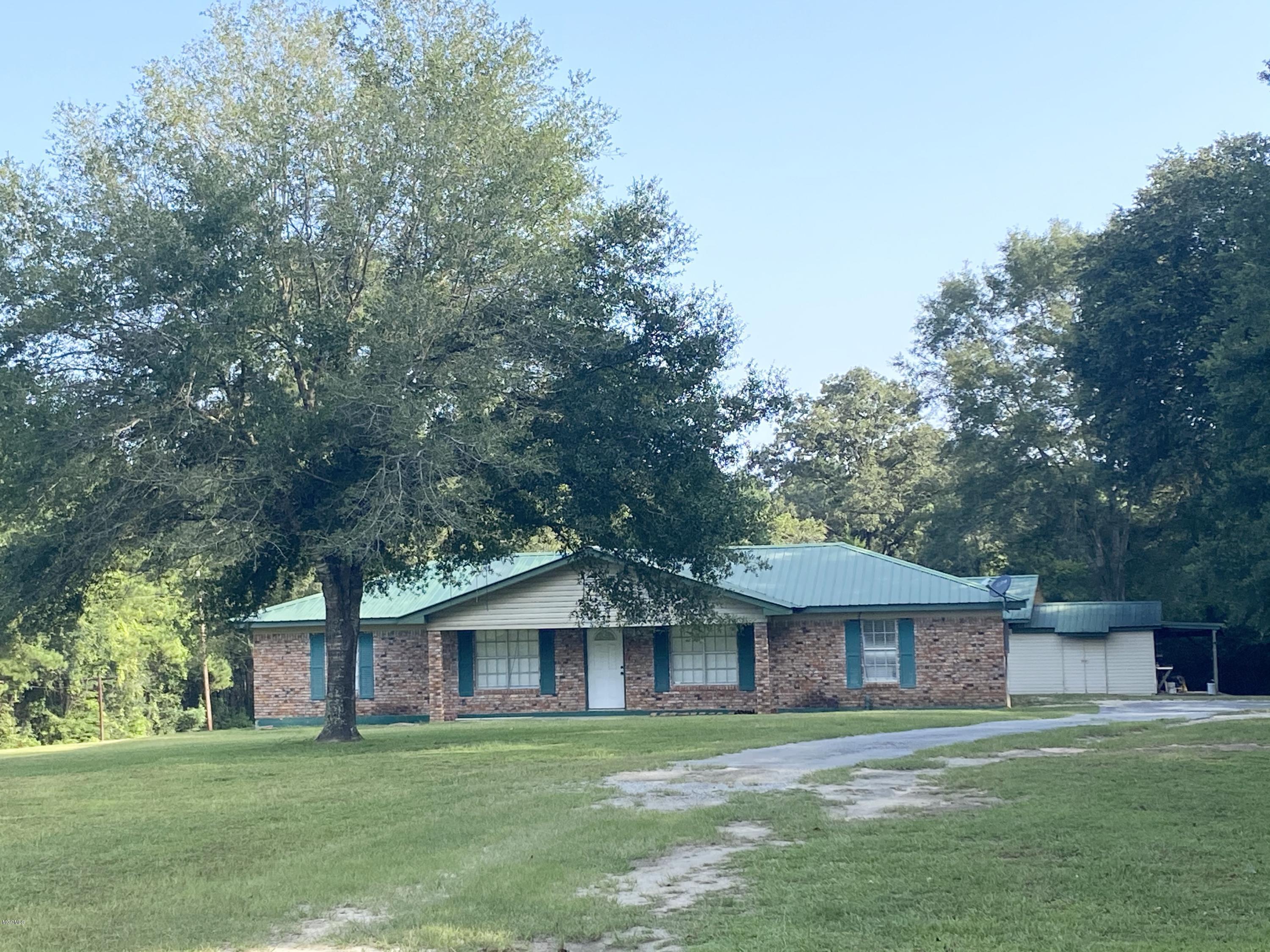 185 Cooper Road Lucedale, MS 39452 - Photo 1 of 32 F1F34DDC-D0A3-4E13-9E58-F3B07BD7CF24