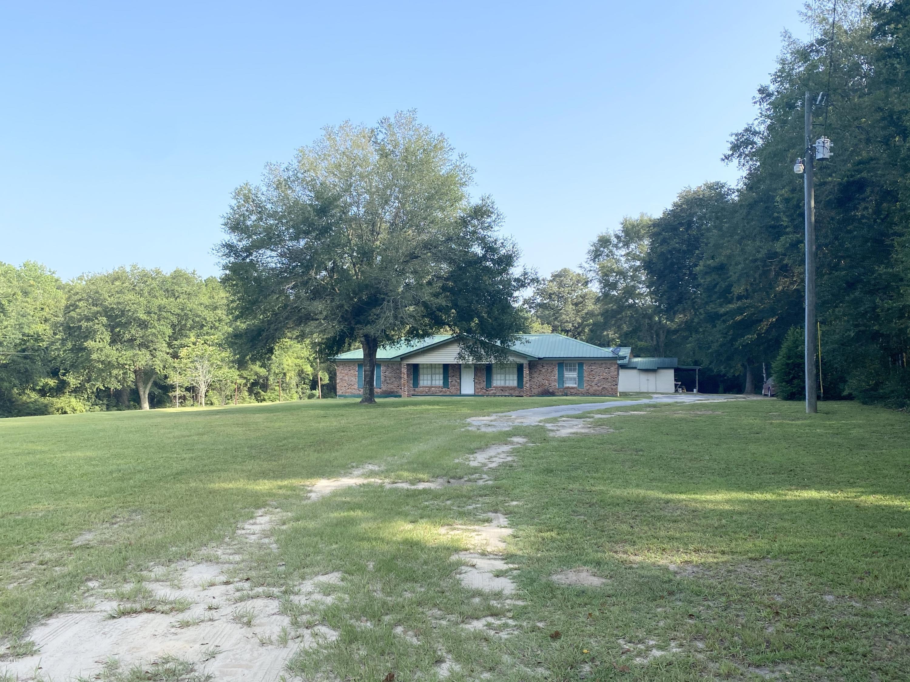 185 Cooper Road Lucedale, MS 39452 - Photo 2 of 32 26983ED5-655A-437F-A732-38F29D956C83