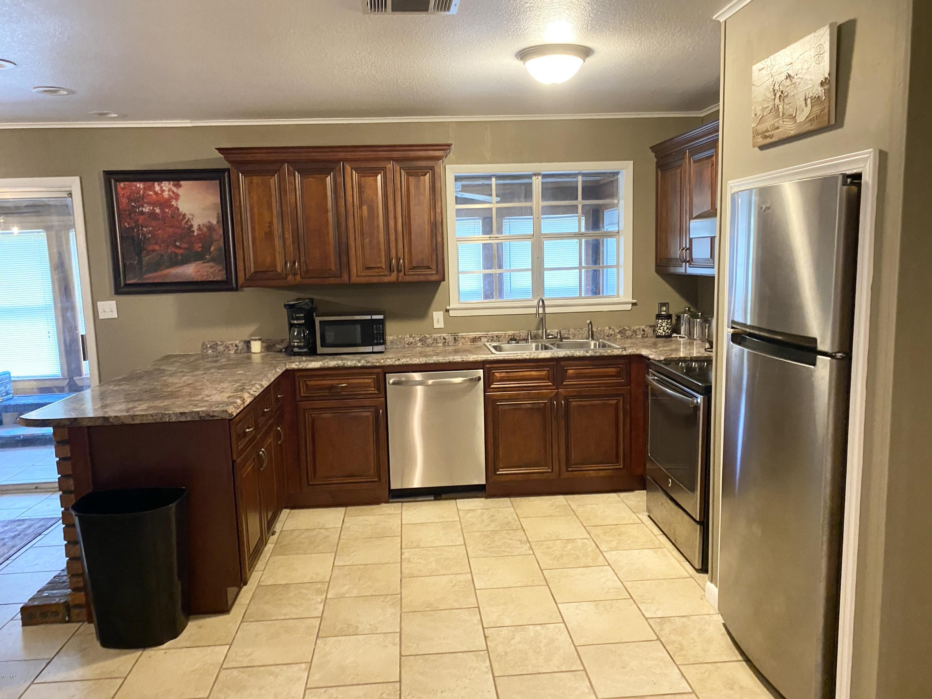 185 Cooper Road Lucedale, MS 39452 - Photo 7 of 32 F32D0109-2496-431A-927D-FD99BD0445D9