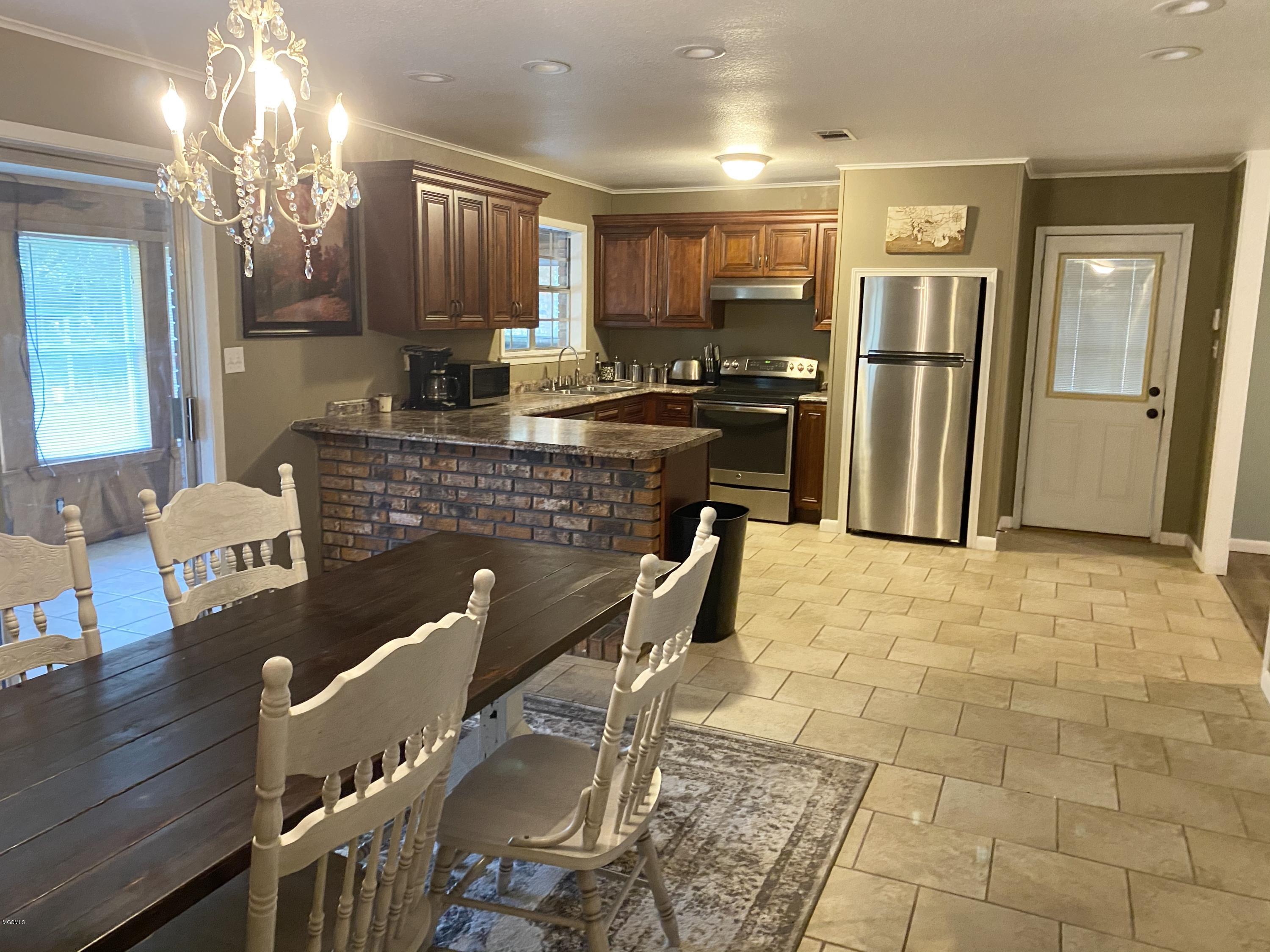 185 Cooper Road Lucedale, MS 39452 - Photo 8 of 32 B875E391-483D-4681-93F8-5B18A8A1DE01