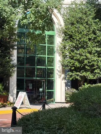 $2,200 | 10101 Grosvenor Place, Unit 603, Rockville, MD 20852