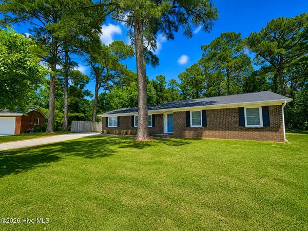 $1,750 | 34 Heritage Court, Jacksonville, NC 28540