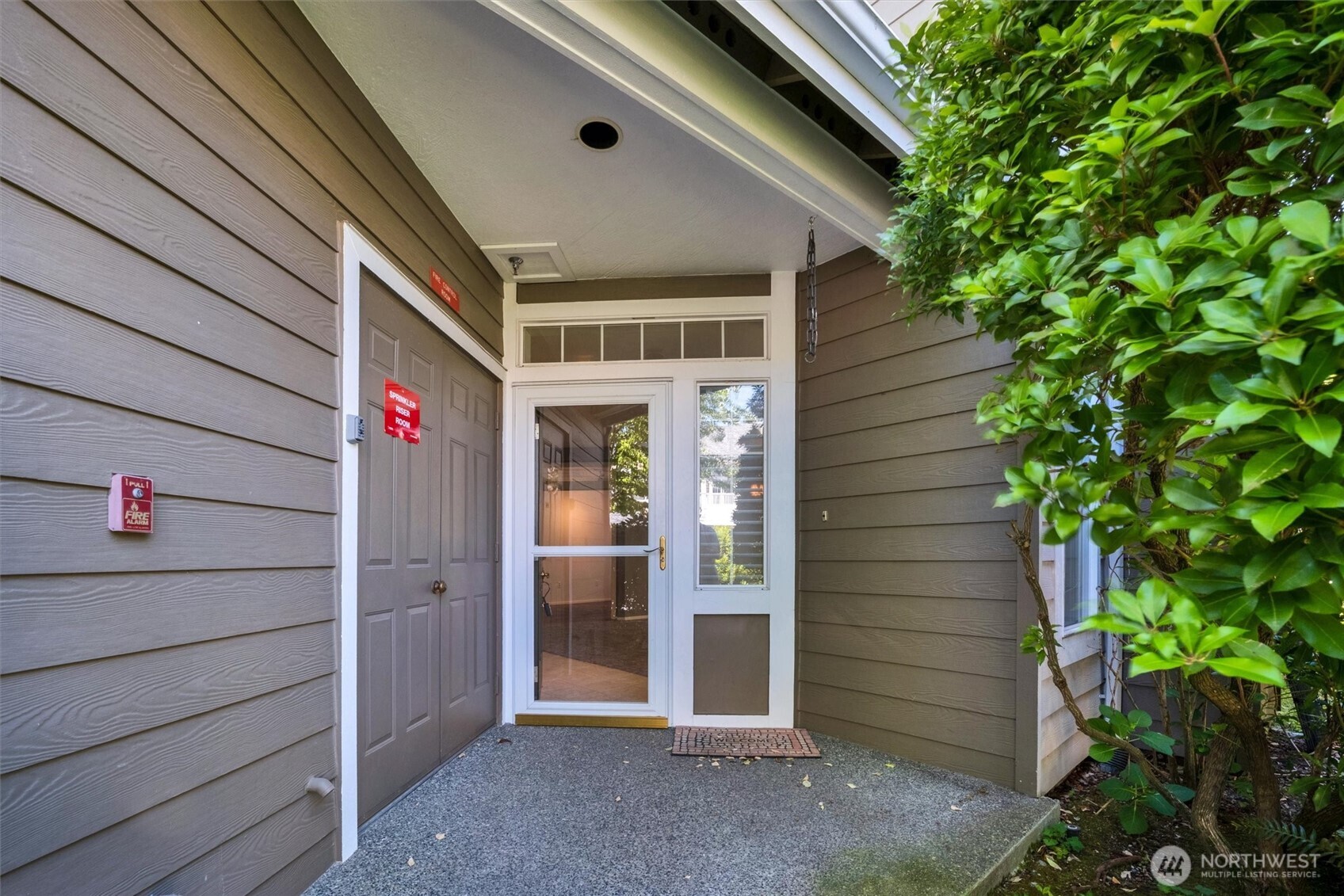 4319 Northeast 5th Court, Unit 106 Renton, WA 98059 - Photo 2 of 19